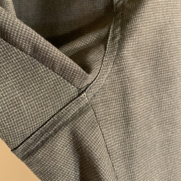 Calvin Klein (38”x32”) - Picture 4 of 16